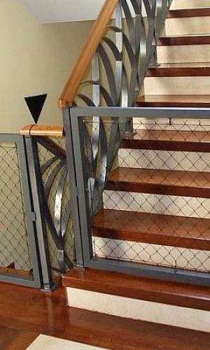 grades de proteção para escadas